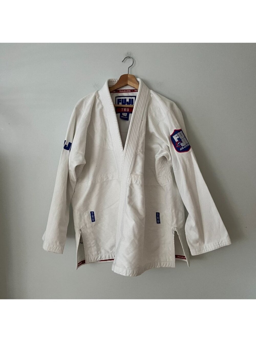 Fuji Tru Fit Jiu Jitsu Gi Martial Arts Jacket White Adult Unisex Size A2H